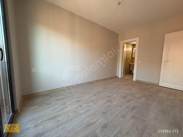 Laika Emlaktan Floryanın Kalbinde 250 m² 5+1 Tripleks Villa - Görsel 14