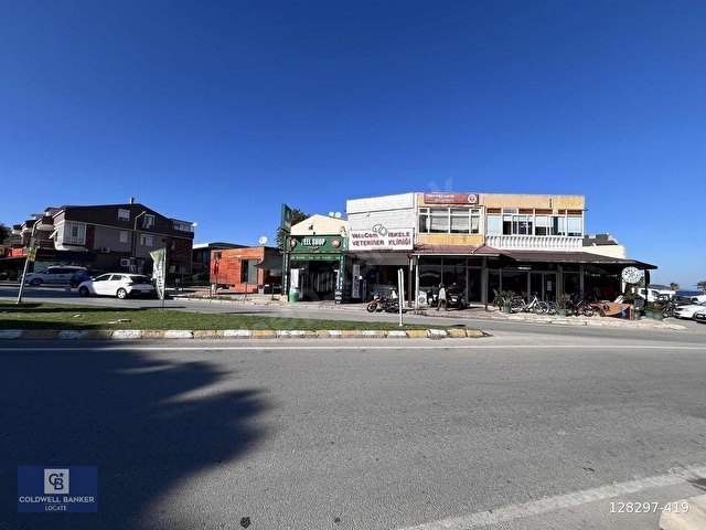 Urla İskelede Geniş Vitrinli Kiralık Dükkan - Görsel 19