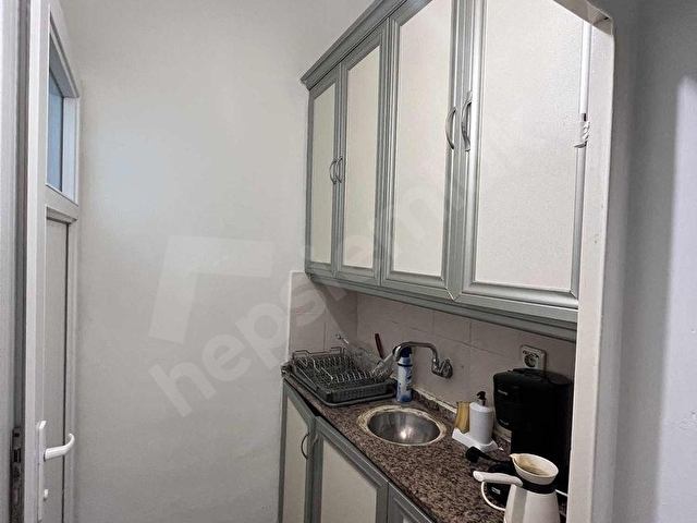 Urla İskelede Geniş Vitrinli Kiralık Dükkan - Görsel 12