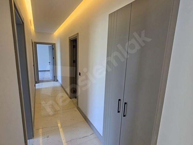 Zetadan Narlıderede Doğa ve Deniz Manzaralı Site İçi 3+1 Daire - Görsel 9
