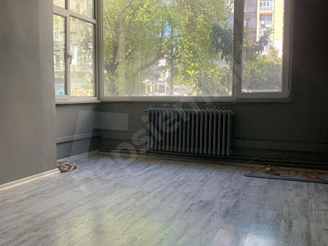 GAYRETTEPE YILDIZ POSTA CADDESİNE YAKIN 3+1 SATILIK BÜRO & OFİS - Görsel 10