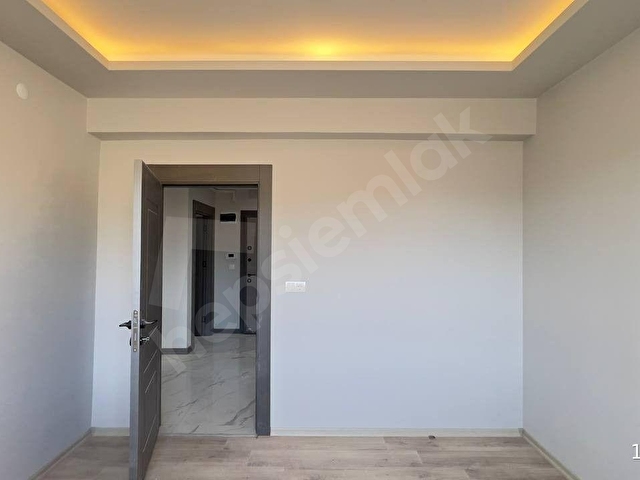 BAHÇELİEVLERDE SATILIK GİYİNME ODALI ULTRA LÜKS 3+1 DAİRE - Görsel 14