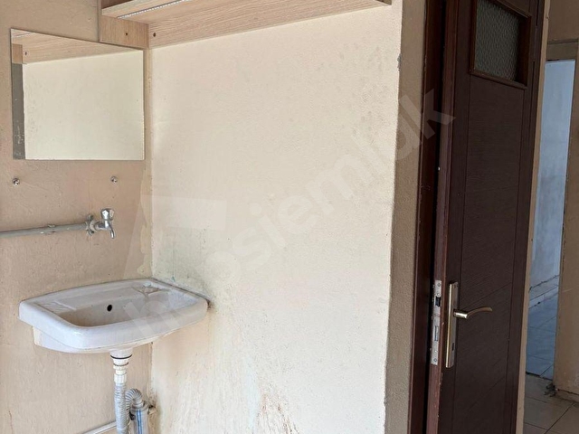 BORNOVA MERKEZDE EN İŞLEK KONUMDA 60m2 - Görsel 6