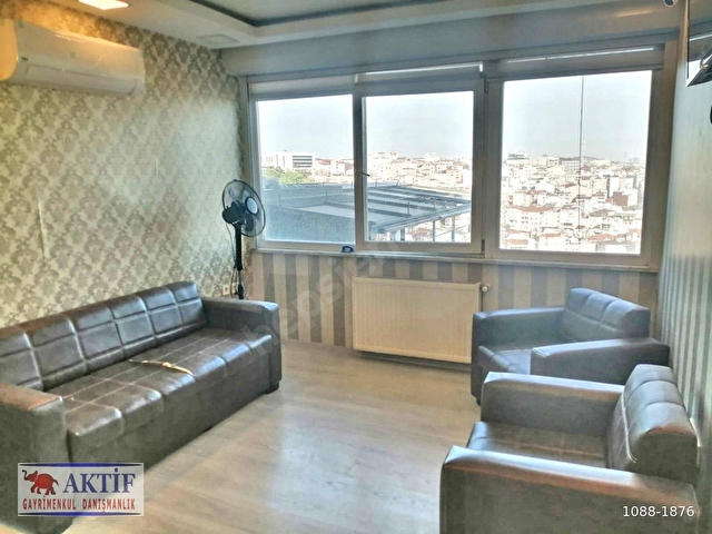 BEYOĞLU. İSTİKLAL CAD. ÜZERİNDE. BOĞAZ MANZARALI TEMİZ MASRAFSIZ . SATILIK 35 M2  OFİS BÜRO - Görsel 3