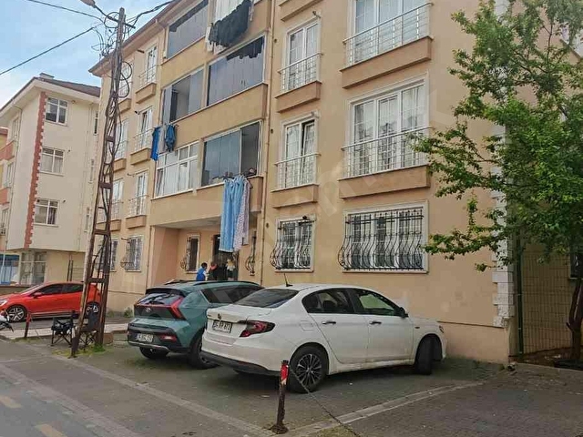 ATAŞEHIR VE ÜMRANIYENIN KESIŞME NOKTASINDA YÜKSEK GIRIŞ 3+1 SATILIK DAIRE