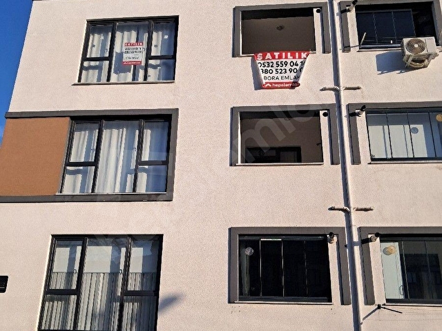 DÜZCE AZİZİYE MAHALLESİNDE  2+1 arakat asansörlü kapalı garajlı SATILIK DAİRE