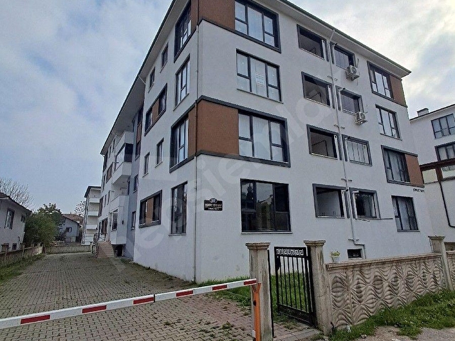 DÜZCE AZİZİYE MAHALLESİNDE  2+1 arakat asansörlü kapalı garajlı SATILIK DAİRE - Görsel 3