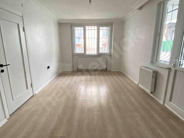 BEYLİKDÜZÜNDE SATILIK 2+1 150M2 BAHÇELİ EMSALSİZ YATIRIMLIK GRİŞ - Görsel 11