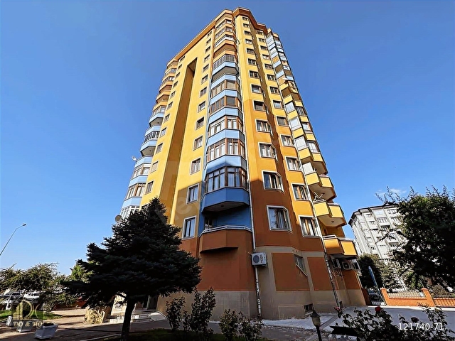 Tuna Caddesi Üzerinde 4+1 Satılık Daire