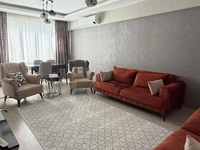 BEŞTEPENİN MERKEZINDE SATILIK 2+1 DAİRE
