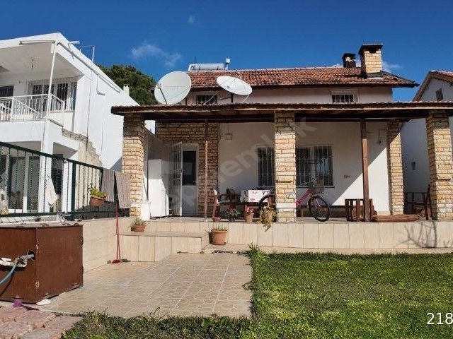 MENDERESTE DENİZE ÇOK YAKIN 3+1 SATILIK MÜSTAKİL VİLLA