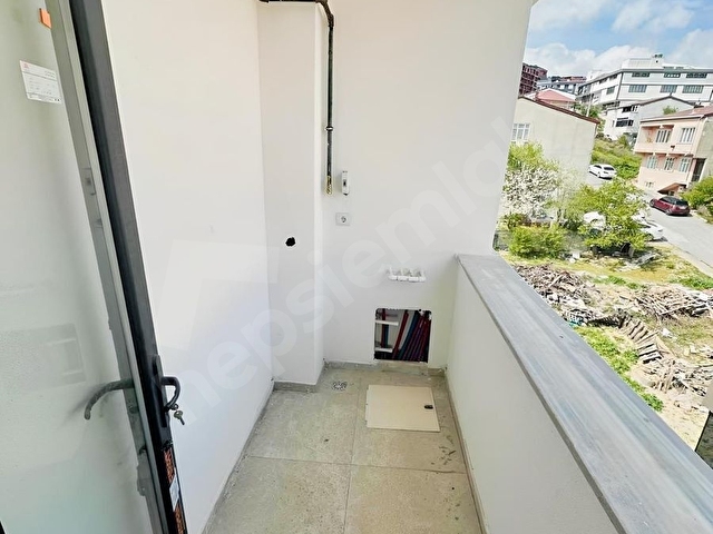 ARNAVUTKÖY TAŞOLUK CADDE ÜZERİ 2+1 SATILIK ÇATI KATI - Görsel 9