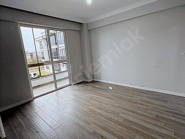 YAZLIK DA SİTE İÇERİSİNDE 3+1 140m2 KİRALIK DAİRE - Görsel 24