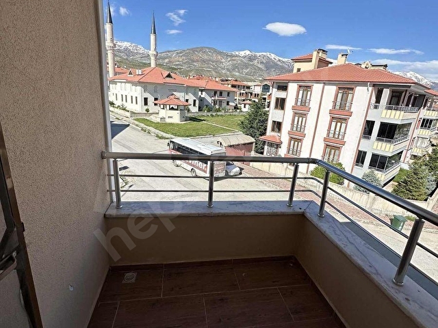 BERLİN EMLAKTAN YUNUS EMRE MAHALLESİ SATILIK 3+1 DAİRE - Görsel 8