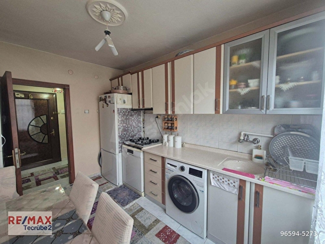 DEMETLALE MAHALLESİNDE CADDE ÜZERİ BAKIMLI 3.5+1 SATILIK DAİRE - Görsel 5