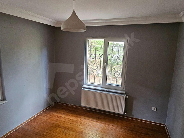 Uskumruköy Arıköyde Bodrumdan Bahçe Çıkışlı Kiralık 4+1 Villa - Görsel 14
