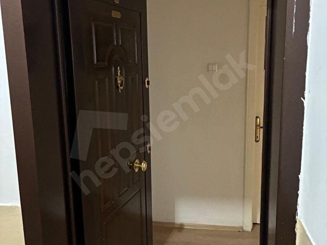 FİLİZDEN YUKARI BAHÇELİEVLER 35.SOK KATTA SATILIK 3+1 ARKA CEPHE - Görsel 3