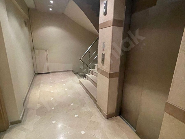 Kadıköy Merkez’de İşlek Cadde Üzerinde FULL EŞYALI Kiralık Ofis - Görsel 12