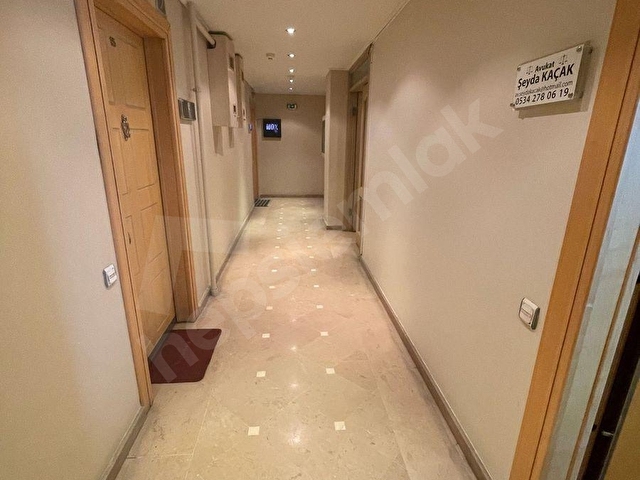 Kadıköy Merkez’de İşlek Cadde Üzerinde FULL EŞYALI Kiralık Ofis - Görsel 13