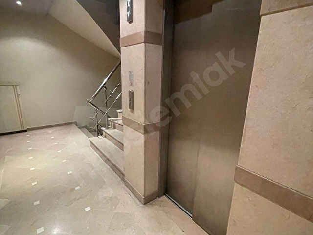 Kadıköy Merkez’de İşlek Cadde Üzerinde FULL EŞYALI Kiralık Ofis - Görsel 14