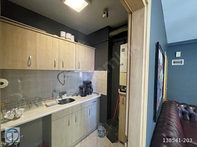 Kadıköy Merkez’de İşlek Cadde Üzerinde FULL EŞYALI Kiralık Ofis - Görsel 7