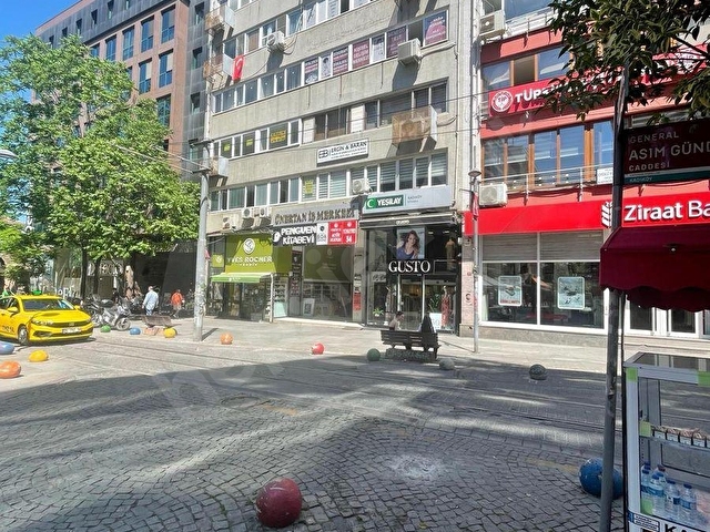 Kadıköy Merkez’de İşlek Cadde Üzerinde FULL EŞYALI Kiralık Ofis - Görsel 16