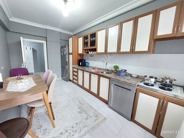 Beylikdüzü Barış Mahallesi Kısa Katlıda 3+1 Satılık Daire - Görsel 5