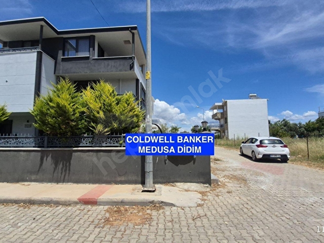 TAKASA AÇIK Altınkum Yeşilkent Plajına 100 mt Satılık Villa - Görsel 4