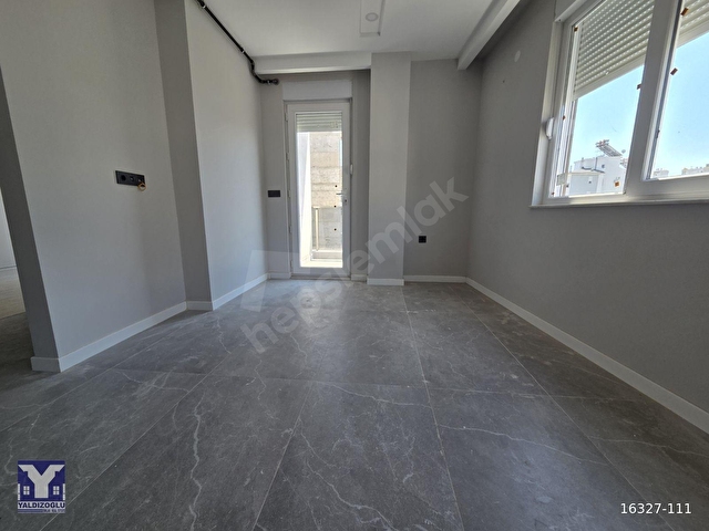 BAHÇEYAKADA PAZARA 200 MT MESAFEDE SATILIK 1+1 ARAKAT DAİRE - Görsel 3