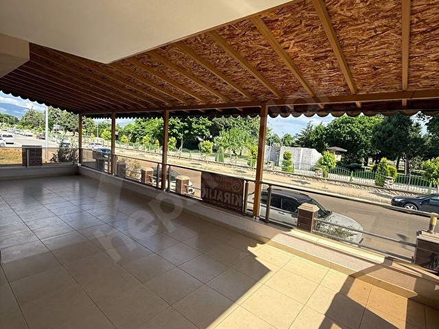 GÖKÇE BAĞÇİVAN GAYRİMENKULDEN CADDE ÜZERİ ÖN CEPHE FERAH DAİRE - Görsel 6
