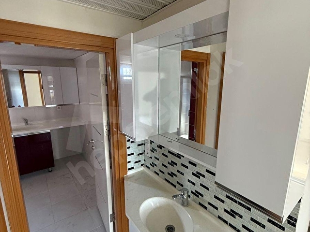 GÖKÇE BAĞÇİVAN GAYRİMENKULDEN CADDE ÜZERİ ÖN CEPHE FERAH DAİRE - Görsel 19