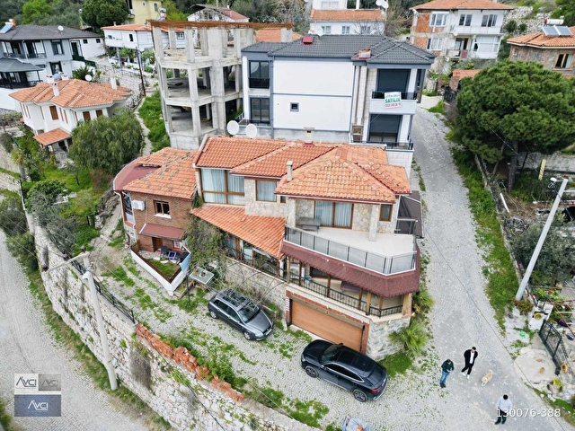 AVCIDAN ALTINOLUK 5+1 FULL MANZARA TRİPLEX VİLLA KAPALI OTOPARK