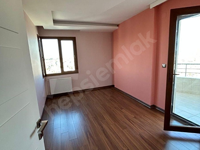 SÜLEYMAN DEMİREL BULVARINDA 4+1 ULTRA LÜKS KİRALIK DAİRE