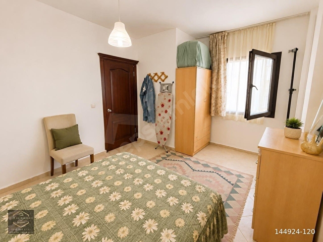 YALIKAVAKIN GÖZDE LOKASYONUNDA DENİZ MANZARALI 2+1 ÜST KATDAİRE - Görsel 12