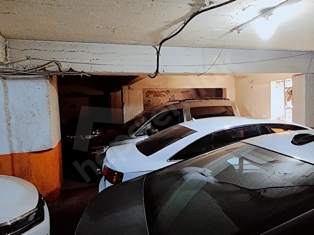 ÇARŞININ MERKEZİNDE,KARAGÖZDE SATILIK RUHSATLI KAPALI OTOPARK!! - Görsel 4