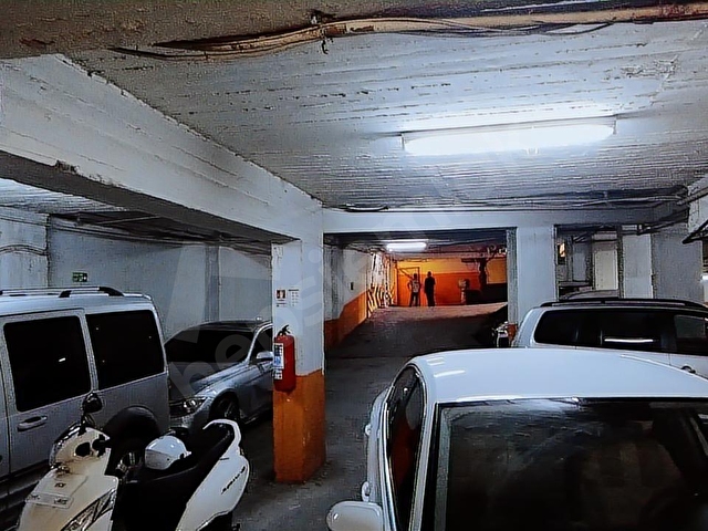 ÇARŞININ MERKEZİNDE,KARAGÖZDE SATILIK RUHSATLI KAPALI OTOPARK!! - Görsel 14