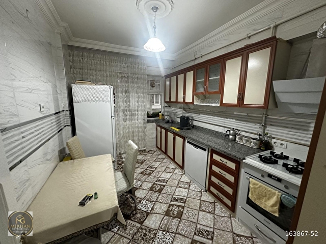 GAZİKENT MAHALLESİNDE SATILIK GENİŞ BAKIMLI 3+1 DAİRE - Görsel 6