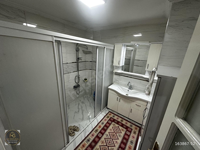 GAZİKENT MAHALLESİNDE SATILIK GENİŞ BAKIMLI 3+1 DAİRE - Görsel 18