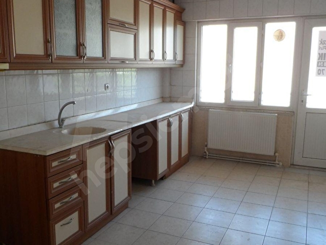 Nazilli Ege Emlak Ofisinden Yeni Mh. Asansörlü, Doğalgaz Kombili Kiralık Daire - Görsel 10