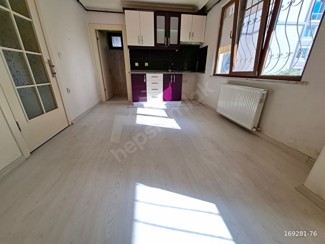 ÇEKMEKÖY CUMHURİYET MAH 1+1 YÜKSEK GİRİŞ SESTİNİ GAYRİMENKUL DEN - Görsel 5