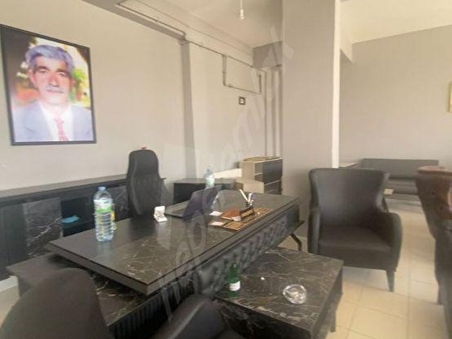 ÇORUM CAD. ÜZERİNDE KÖŞE BAŞINDA FULL EŞYALI DEVREN SATILIK DÜKKAN - Görsel 8