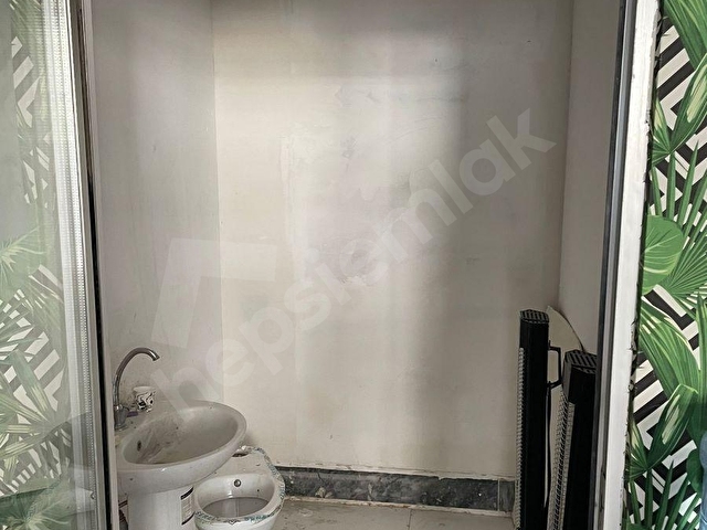 ŞEFİK CAN CADDESİ YAKINI SİTELER BÖLGESİNDE 450M2 SATILIK İŞYERİ - Görsel 2