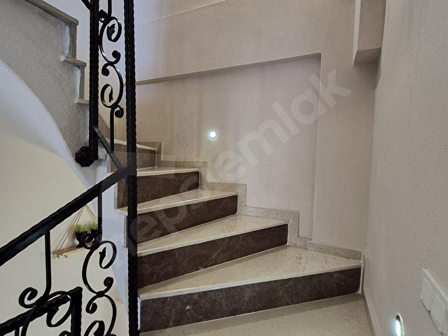 ÖZDERE ÇUKURALTI DENİZ TARAFI 3+1 LÜKS VİLLA - Görsel 16