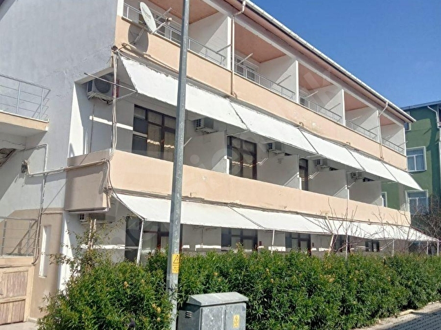 AVŞA MERKEZDE DENİZE 50 METRE 15 ODA 45 YATAK APART OTEL SATILIK - Görsel 2