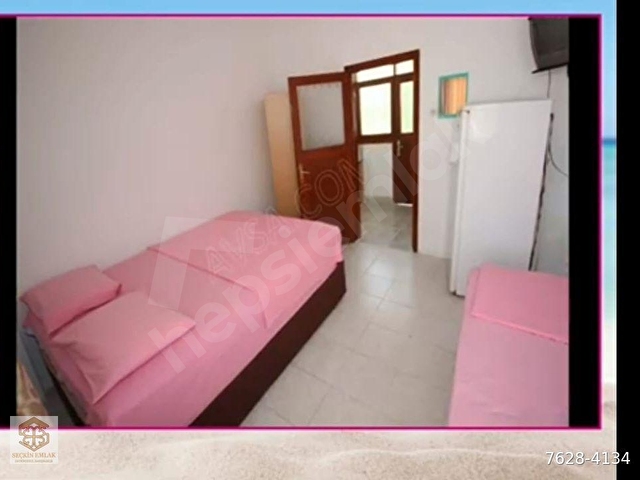 AVŞA MERKEZDE DENİZE 50 METRE 15 ODA 45 YATAK APART OTEL SATILIK - Görsel 8