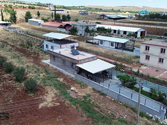 SARIT MAHALLESİNDE ASFALT YOL ÜZERİNDE SATILIK BAĞ EVİ 1.113 M² - Görsel 13