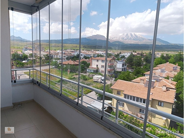 ZİRVE EMLAKTAN SİTE İÇİ SATILIK ARAKAT 3+1 YENİLENMİŞ DAİRE BİREVİM EMİNEVİME UYGUNDUR - Görsel 20