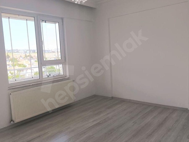 ZİRVE EMLAKTAN SİTE İÇİ SATILIK ARAKAT 3+1 YENİLENMİŞ DAİRE BİREVİM EMİNEVİME UYGUNDUR - Görsel 8