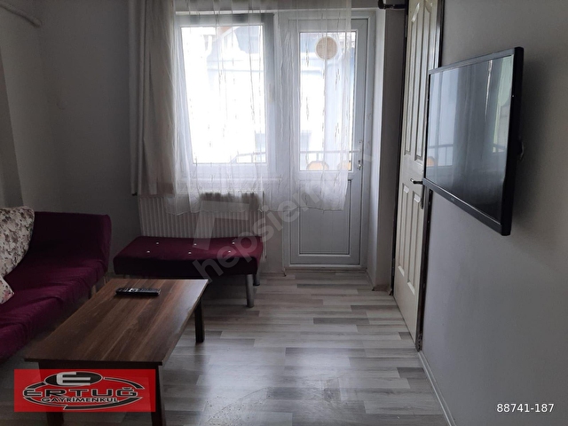 KINIKLI DA 2+1 BALKONLU VE KLIMALI FUL ESYALI KIRALIK APART - Görsel 9