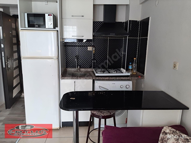 KINIKLI DA 2+1 BALKONLU VE KLIMALI FUL ESYALI KIRALIK APART